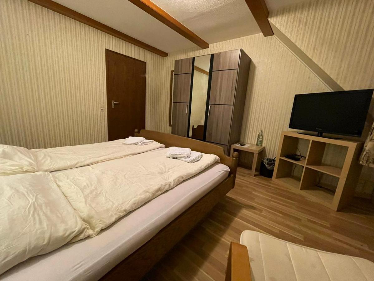 Beny Hotel Restaurant Hertingen Zewnętrze zdjęcie