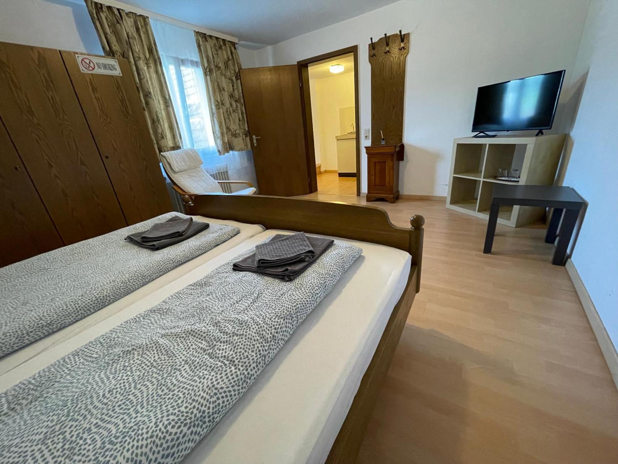 Beny Hotel Restaurant Hertingen Zewnętrze zdjęcie