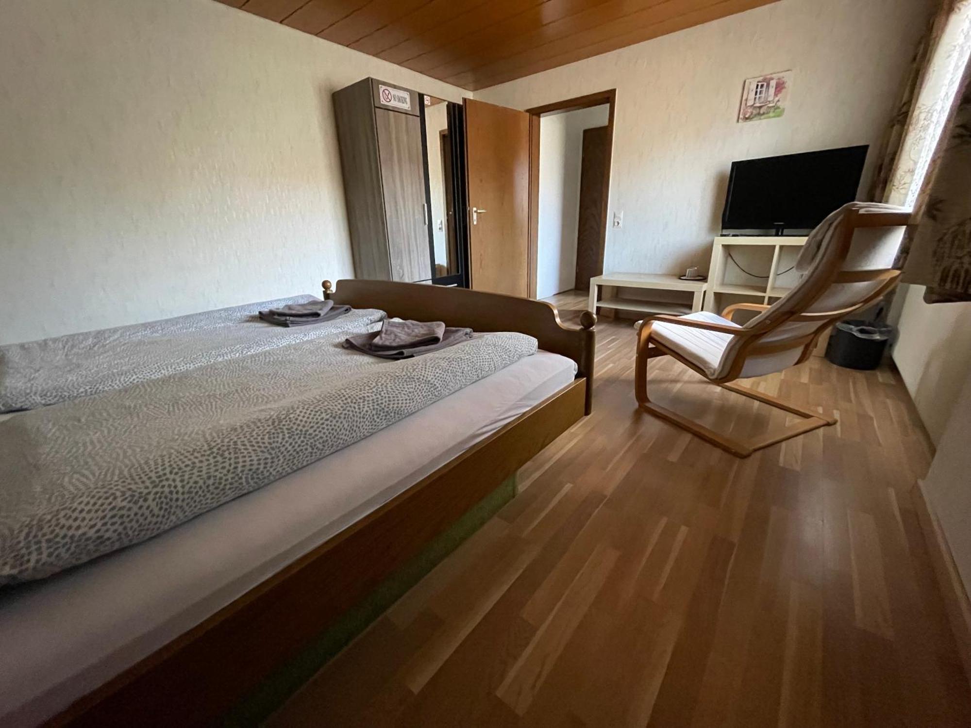 Beny Hotel Restaurant Hertingen Zewnętrze zdjęcie
