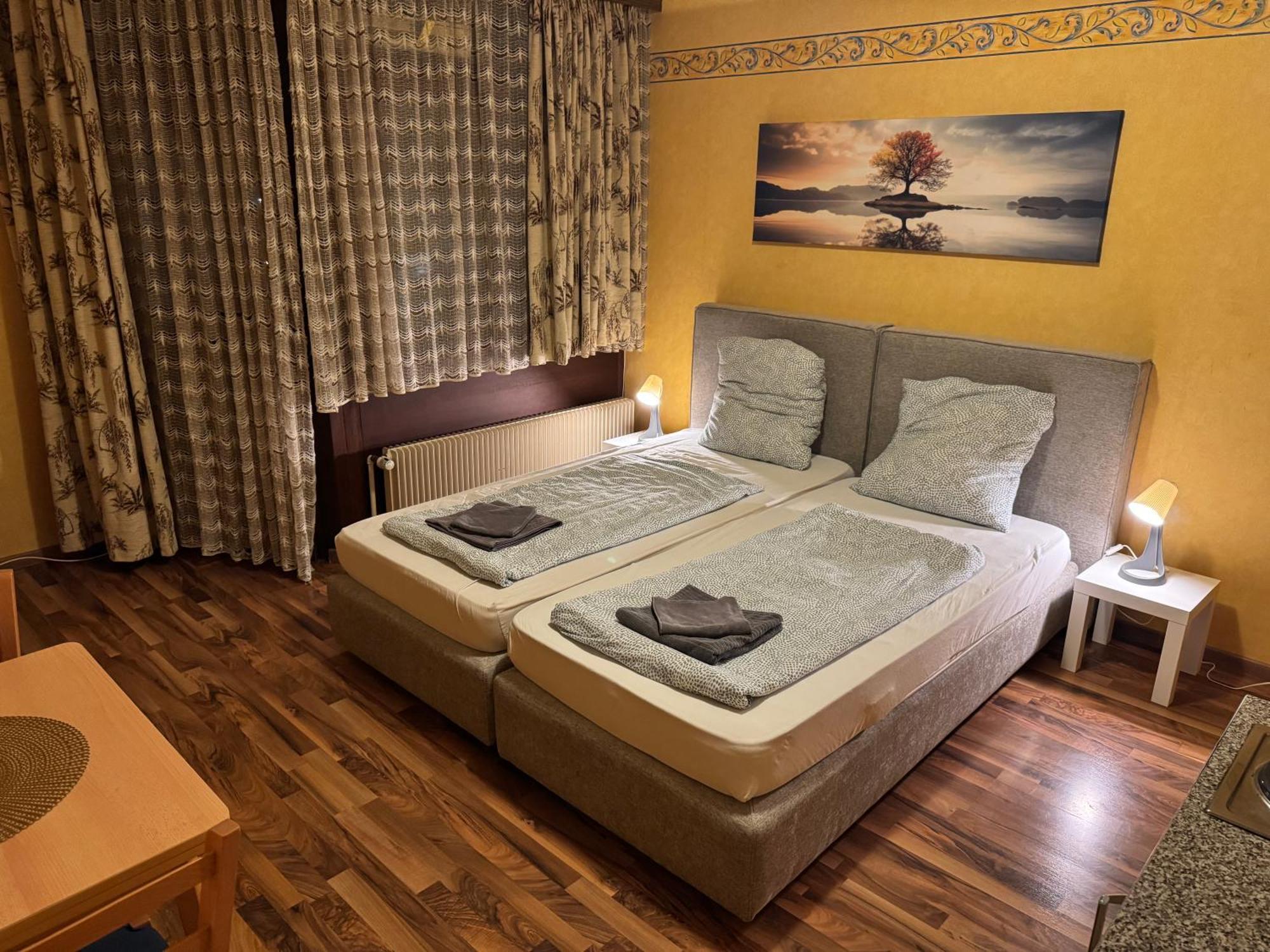 Beny Hotel Restaurant Hertingen Zewnętrze zdjęcie